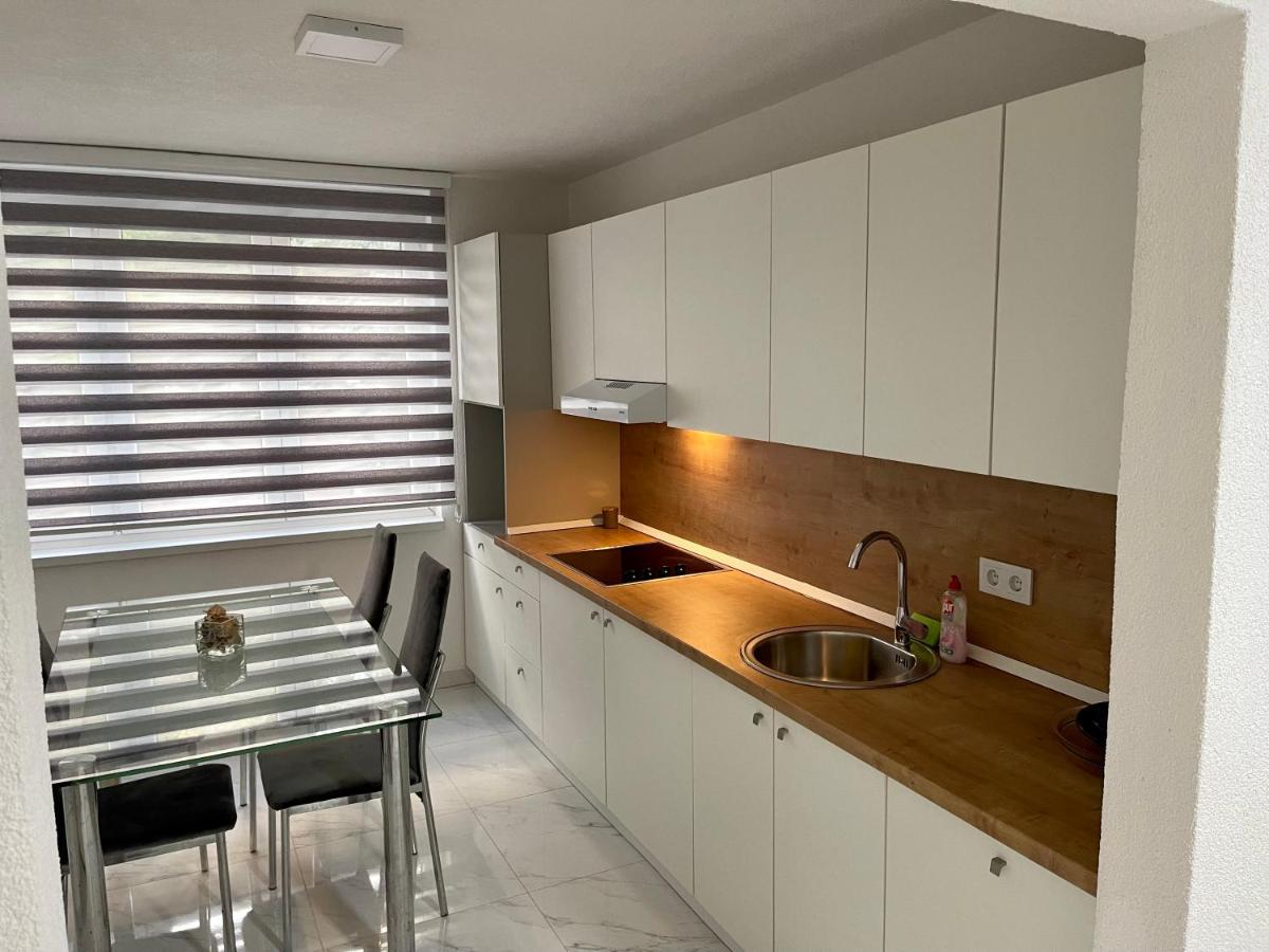 Anet Apartman Visoko Εξωτερικό φωτογραφία